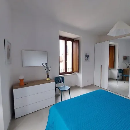 Finestra Su San Bernardino LʼAquila