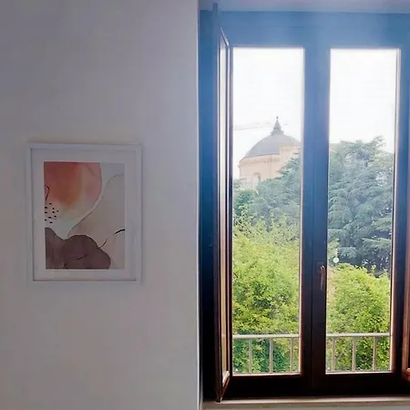 Finestra Su San Bernardino * LʼAquila