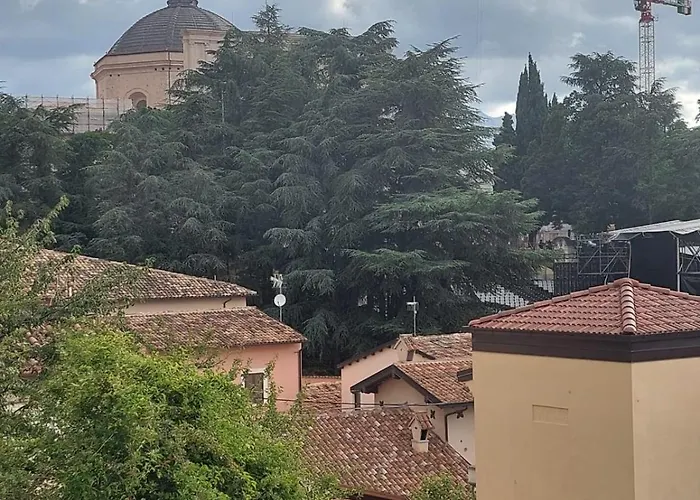 Finestra Su San Bernardino Daire LʼAquila